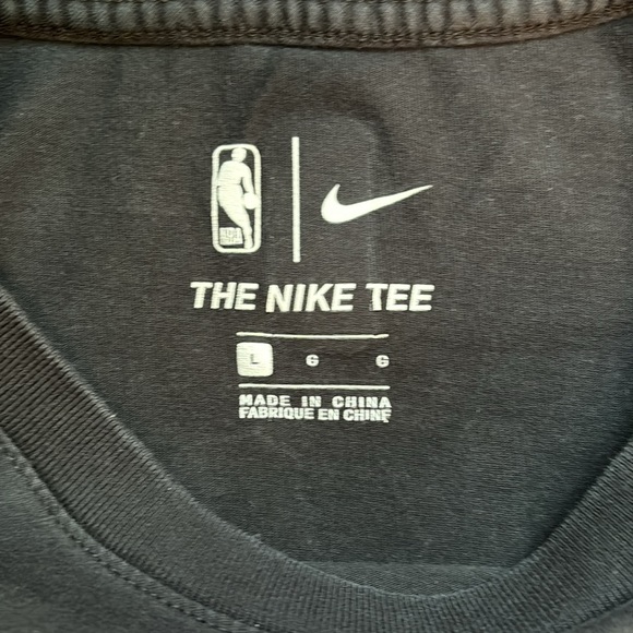 Nike Milwuakee Bucks/Giannis Antetokounmpo T-Shirt - Picture 3 of 5
